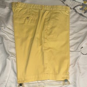 Worn twice, size 40, yellow, roundtree & Yorke